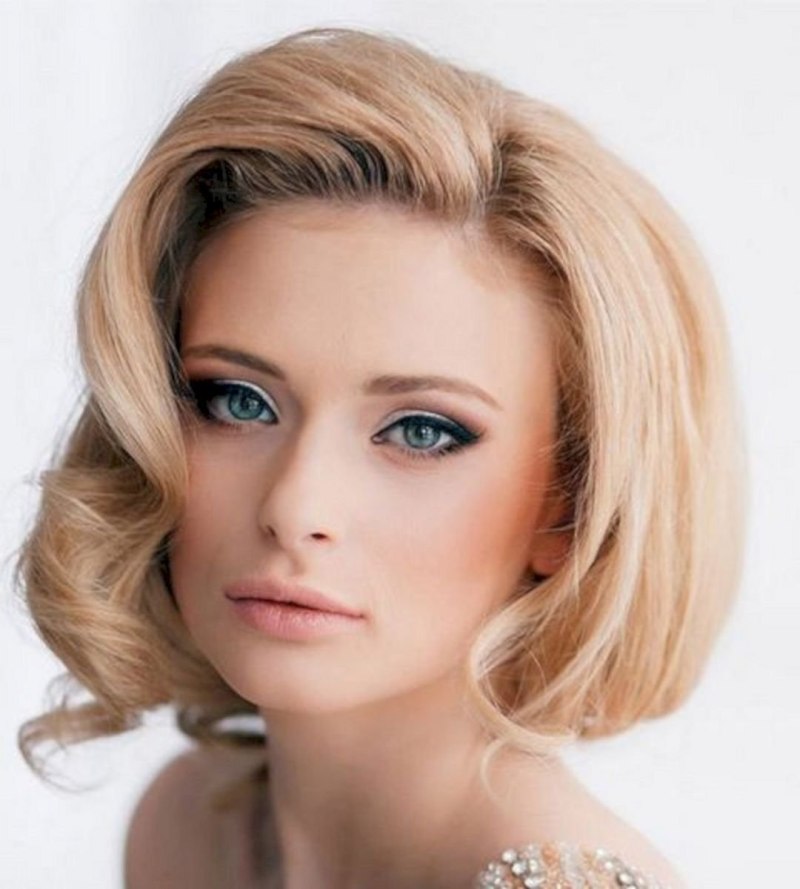 Камилла Белль стрижка