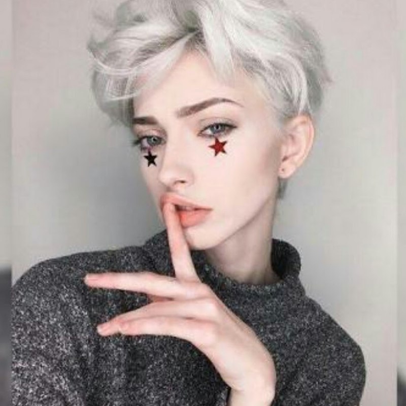 Sarah Marie Karda стрижка