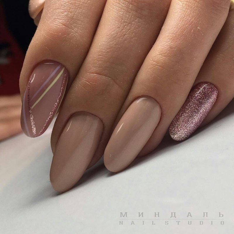 Миндальный нюдовый маникюр 2018
