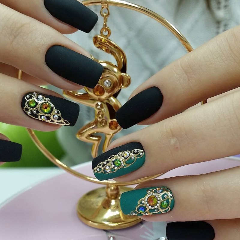Маникюр длинные ногти с кольцом