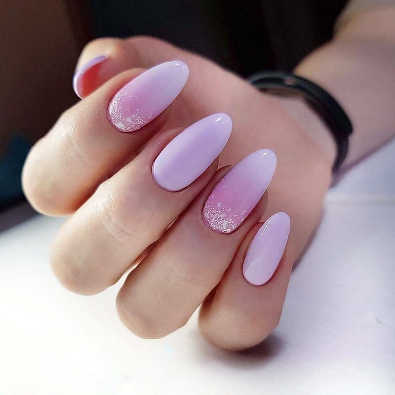 Серо-розовый маникюр