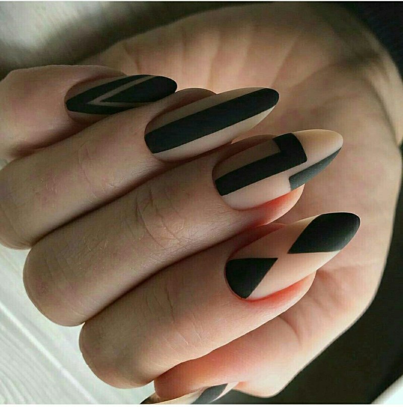 Маникюр ассиметричные ногти