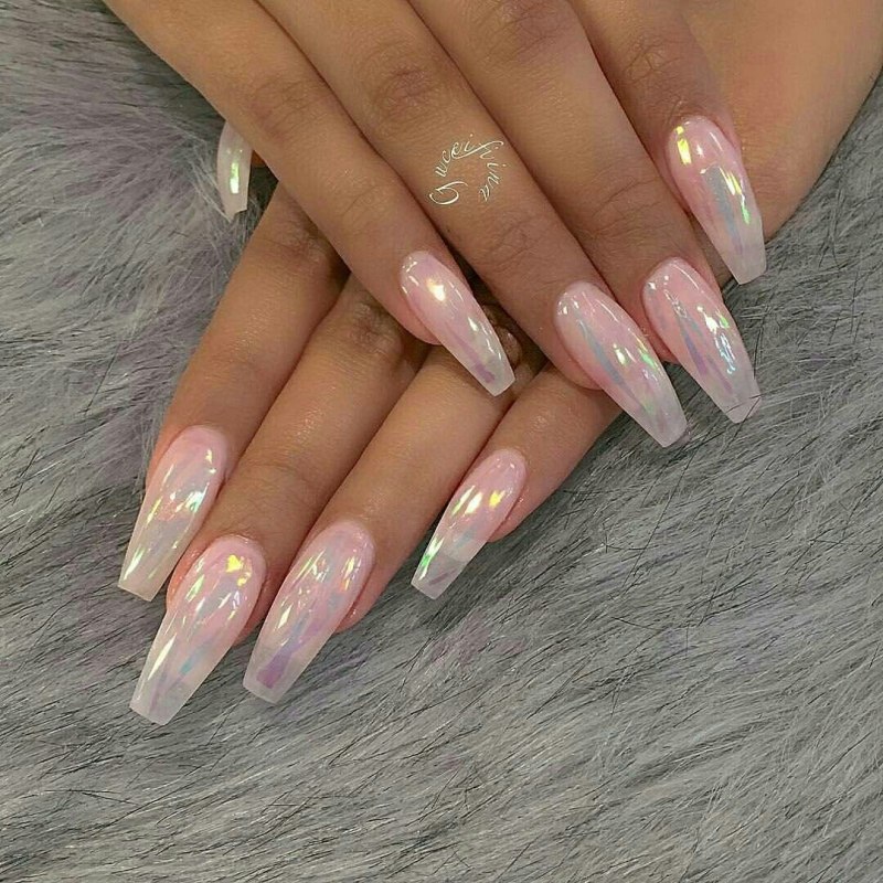 Длинные прозрачные ногти