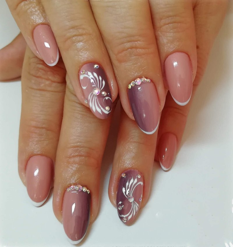 Manicure 2021 миндаль