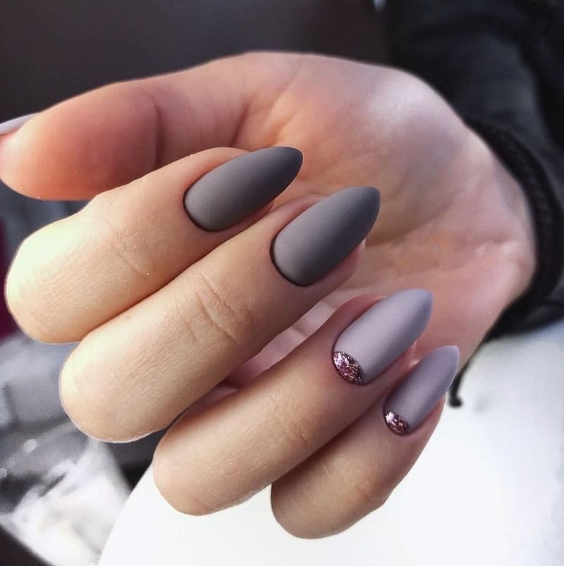 Нюдовые ногти миндаль короткие