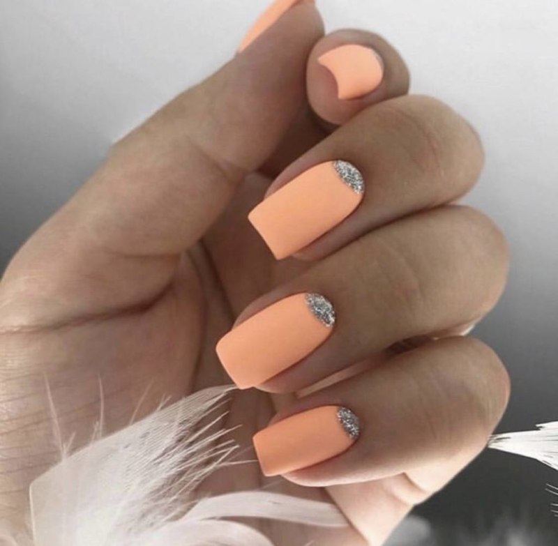 Лак для ногтей Essie оранжевый