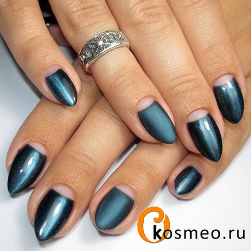 Маникюр с кошачьим глазом и матом