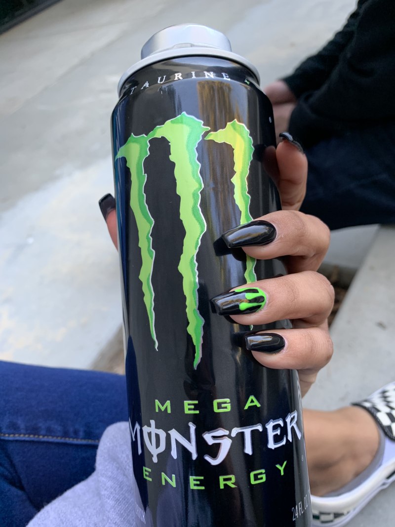 Monster Energy Berserk Blood Энергетик