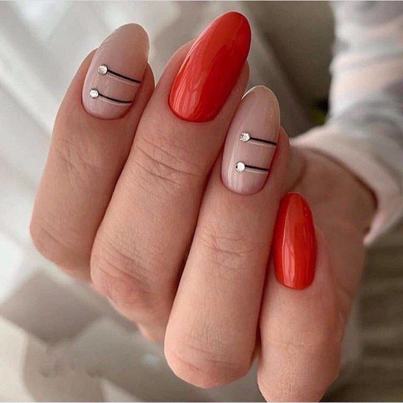 Красный маникюр на короткие