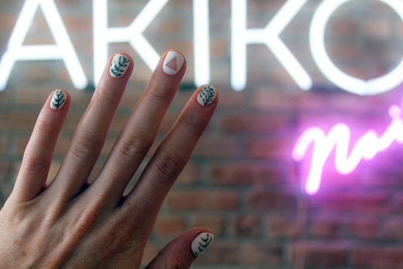 Pastel goth Manicure