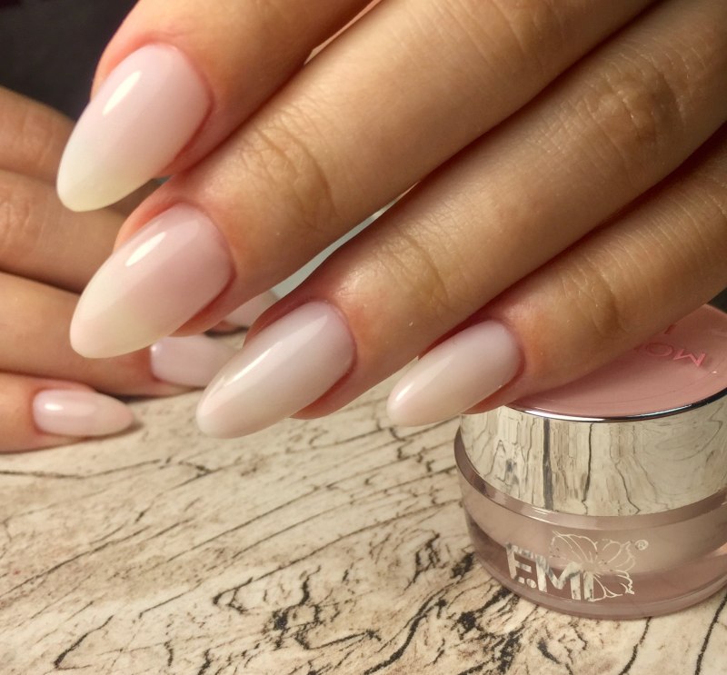 Гель лак Bloom Milk база