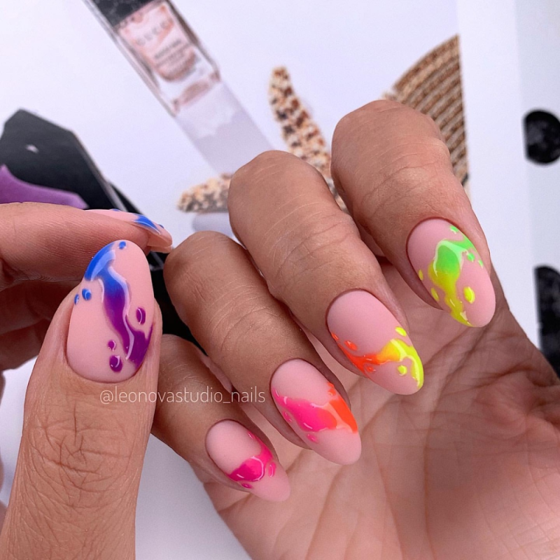 Nail Beauty неон маникюр