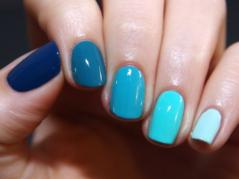 Essie голубые Карибы