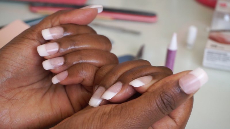 Sin say Press of Nails