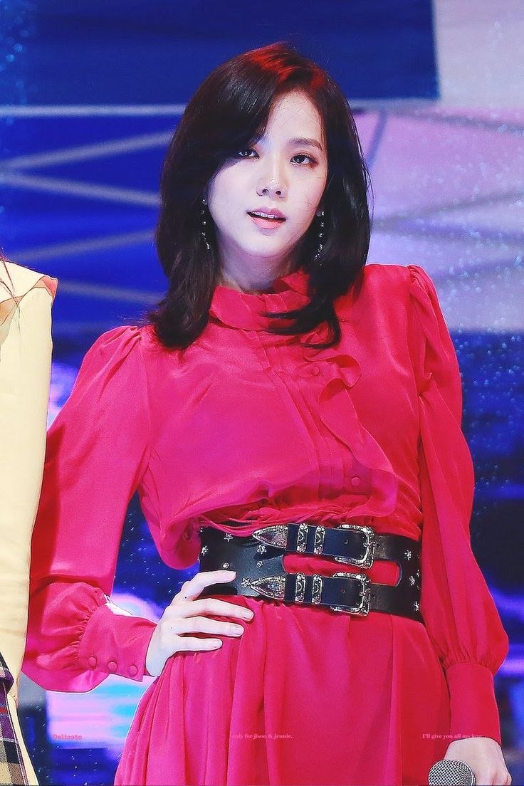 Айрин Red Velvet с фиолетовыми волосами