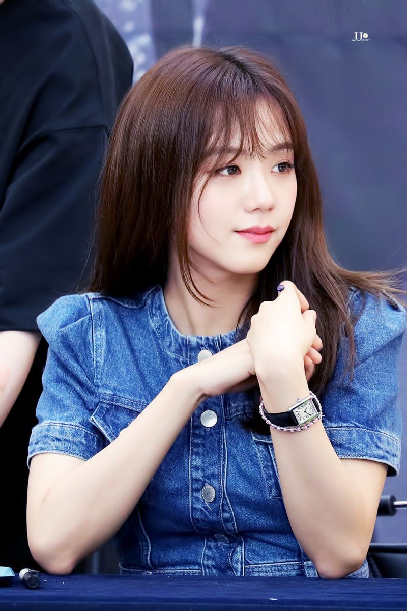 BLACKPINK Jennie с челкой