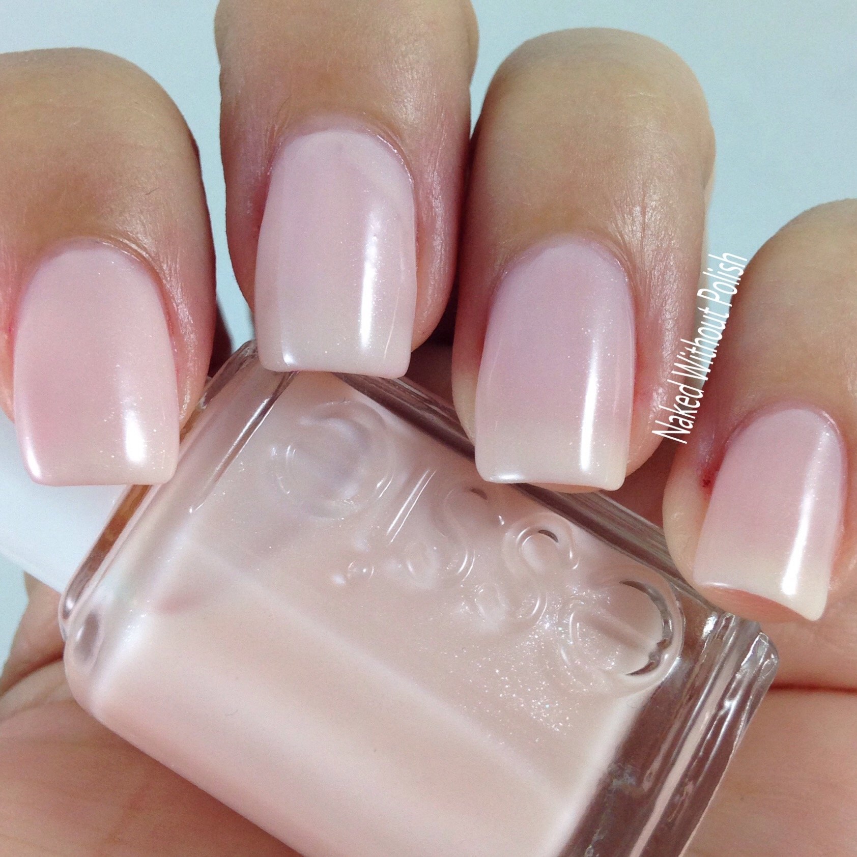 Нюдовый цвет. Лак Эсси Vanity Fairest. Essie 09 ярмарка тщеславия. Essie ярмарка тщеславия. Лак Эсси 09.