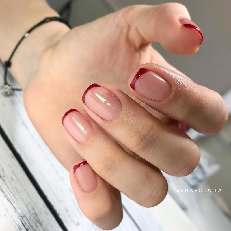 Красный френч на короткие ногти