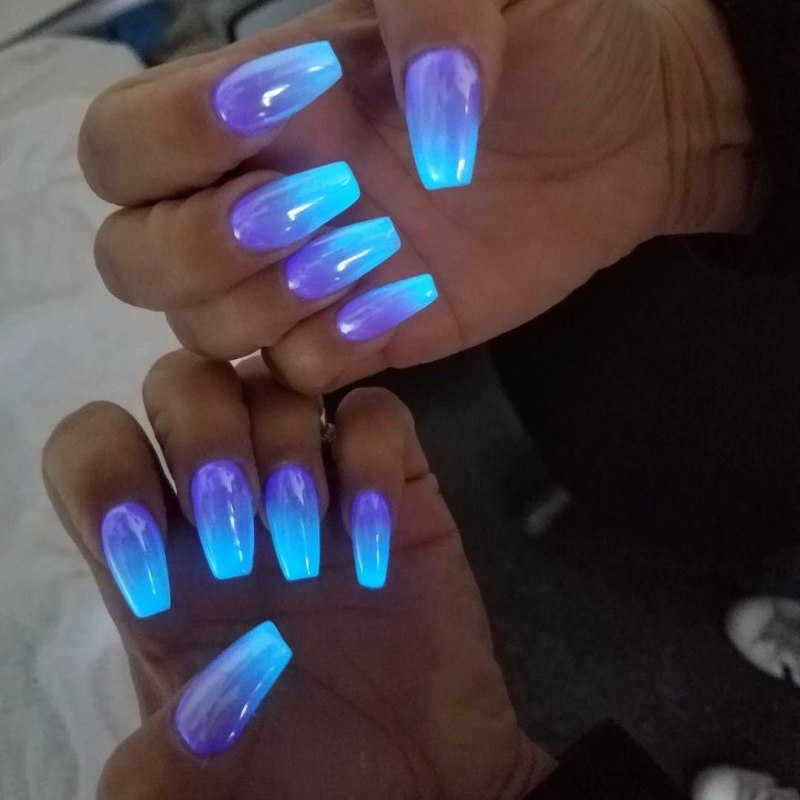 Неоновые ногти