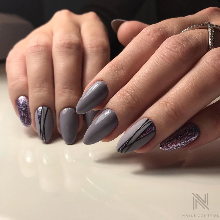 Серые ногти миндаль