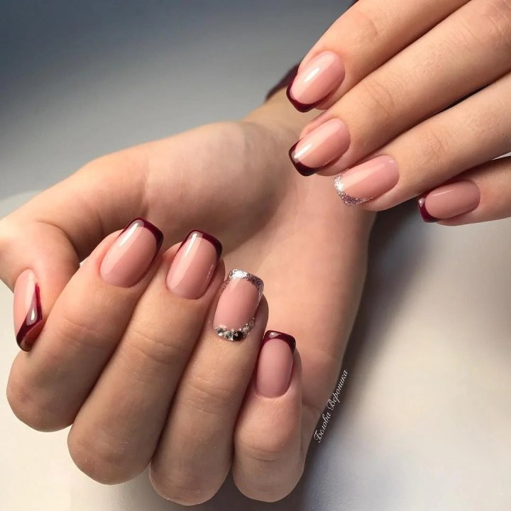 Красивый френч на короткие ногти